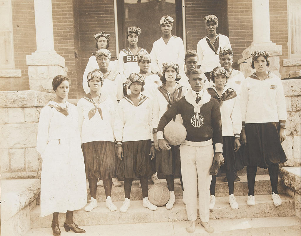 (SPORTS--WOMEN.) SAMUEL HUSTON COLLEGE. Large group photograph of the Samuel Huston College women’s basketball team.